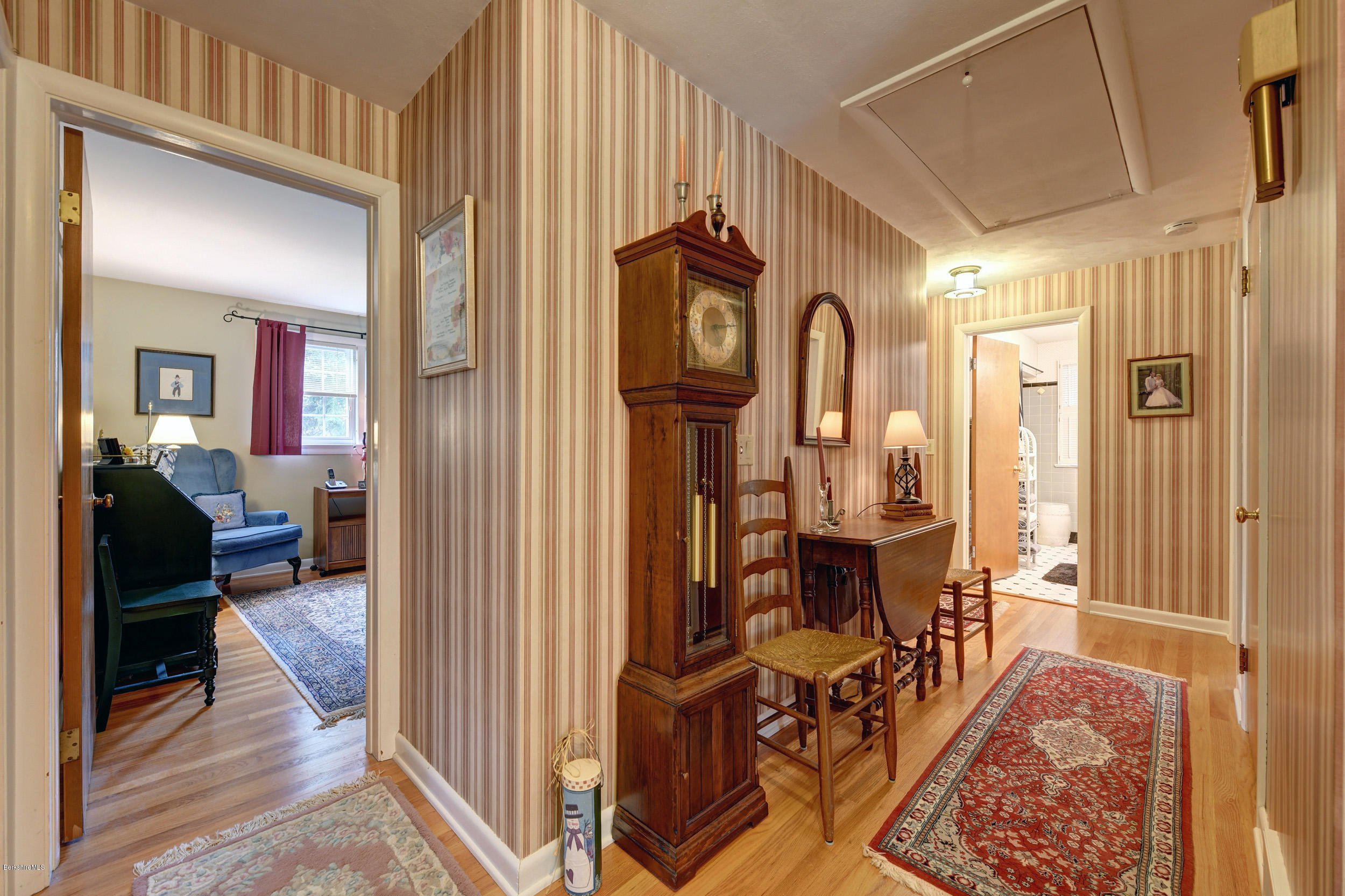21 Valentine Road Pittsfield, MA 01201 - Photo 7 of 32 Entry Hall