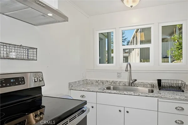 $519,500 | 13680 Lower Lakeshore Drive, Clearlake, CA 95422