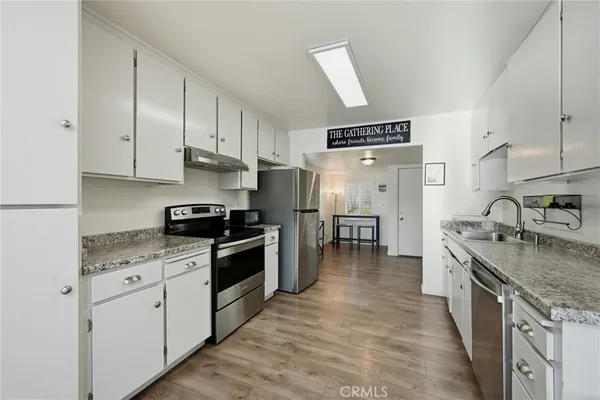 $519,500 | 13680 Lower Lakeshore Drive, Clearlake, CA 95422