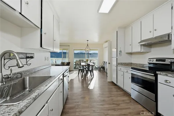 $519,500 | 13680 Lower Lakeshore Drive, Clearlake, CA 95422