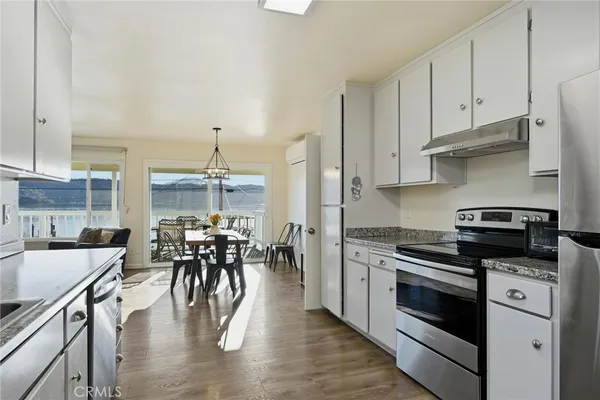 $519,500 | 13680 Lower Lakeshore Drive, Clearlake, CA 95422