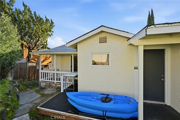 $519,500 | 13680 Lower Lakeshore Drive, Clearlake, CA 95422