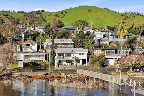 $519,500 | 13680 Lower Lakeshore Drive, Clearlake, CA 95422