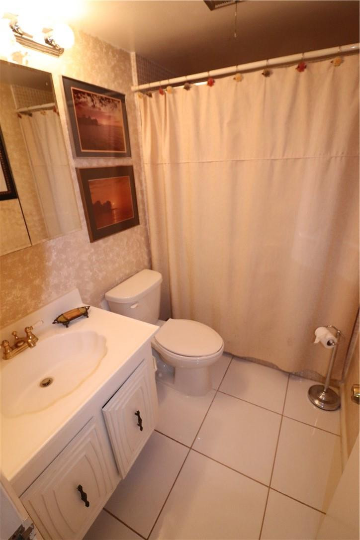 410 Wilma Circle, Unit 303 Riviera Beach, FL 33404 - Photo 13 of 16 Photo 13