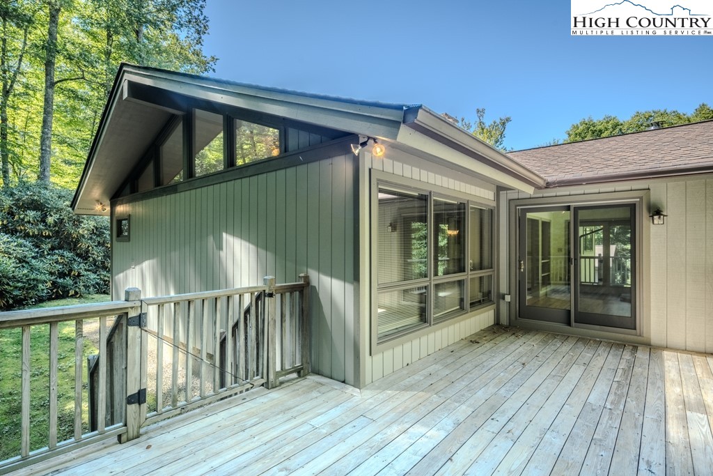 589 Tanglewood Cemetery Road Linville, NC 28646 - Photo 7 of 22 Gallery Image 7
