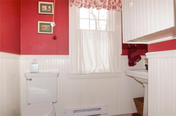 9 Dellwood Road Worcester, MA 01602 - Photo 11 of 18 Gallery Image 11