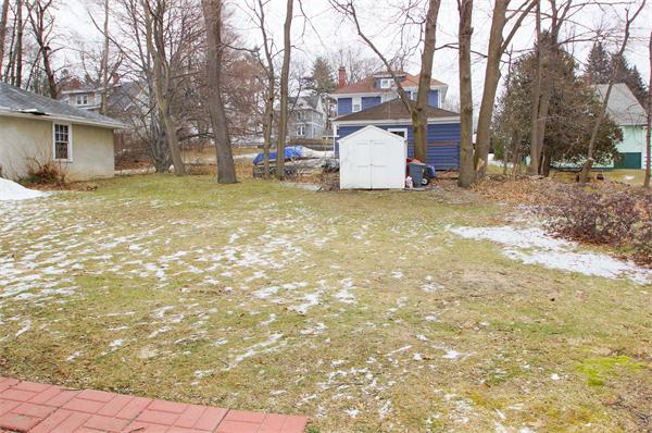 9 Dellwood Road Worcester, MA 01602 - Photo 16 of 18 Gallery Image 16