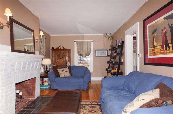 9 Dellwood Road Worcester, MA 01602 - Photo 8 of 18 Gallery Image 8