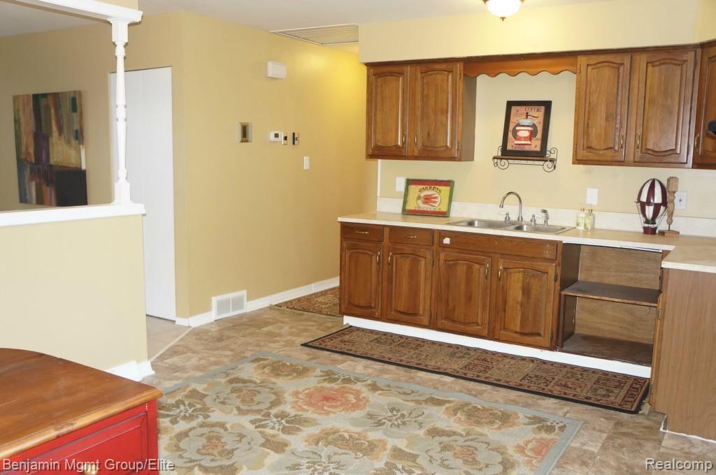 49151 Fuller Road New Baltimore, MI 48051 - Photo 3 of 10
