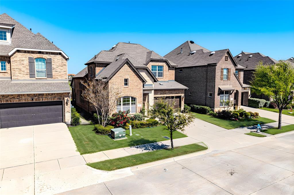 523 Paddock Way Irving, TX 75039 - Photo 2 of 36