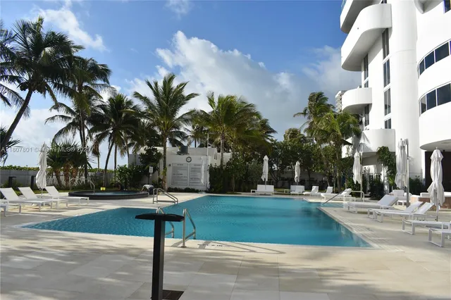$3,550 | 6365 Collins Avenue, Unit 2110, Miami Beach, FL 33141