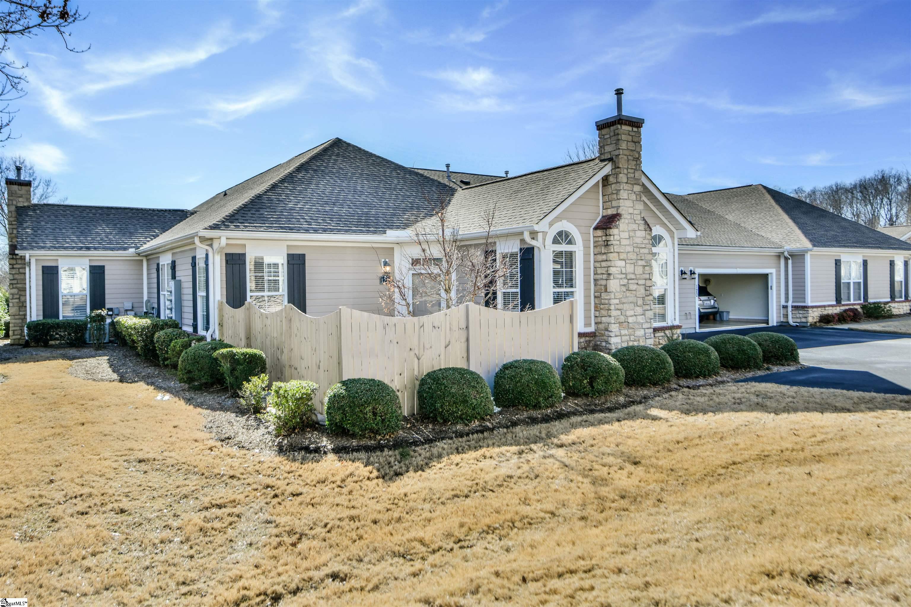 122 Fudora Circle Simpsonville, SC 29681 - Photo 2 of 32