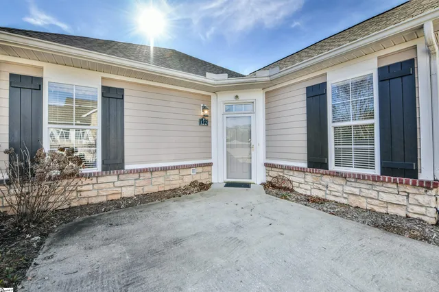 $315,000 | 122 Fudora Circle, Simpsonville, SC 29681