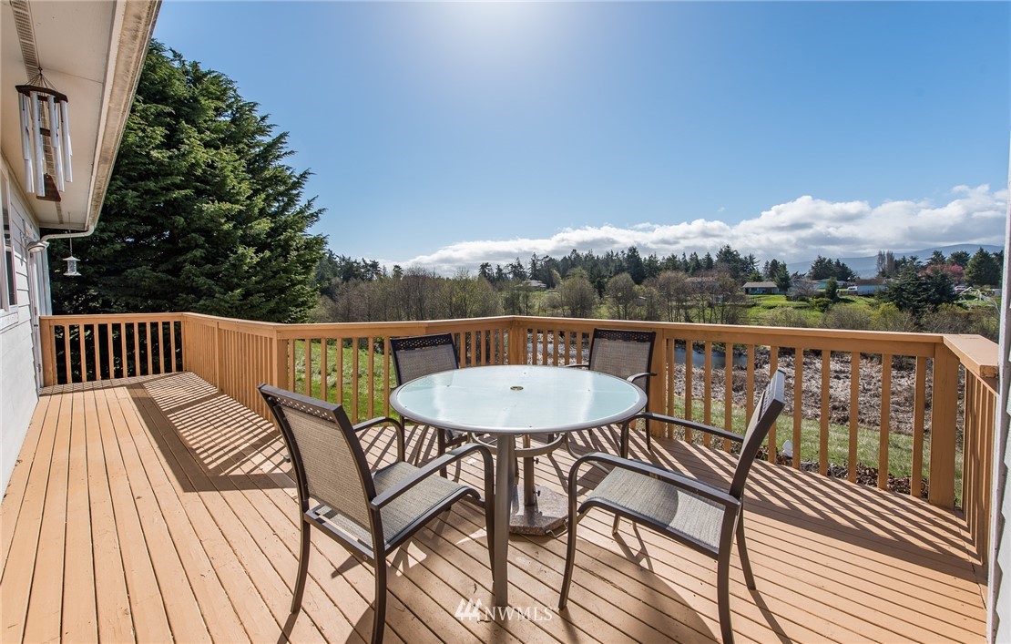 380 Ridge View Drive Sequim, WA 98382 - Photo 10 of 25