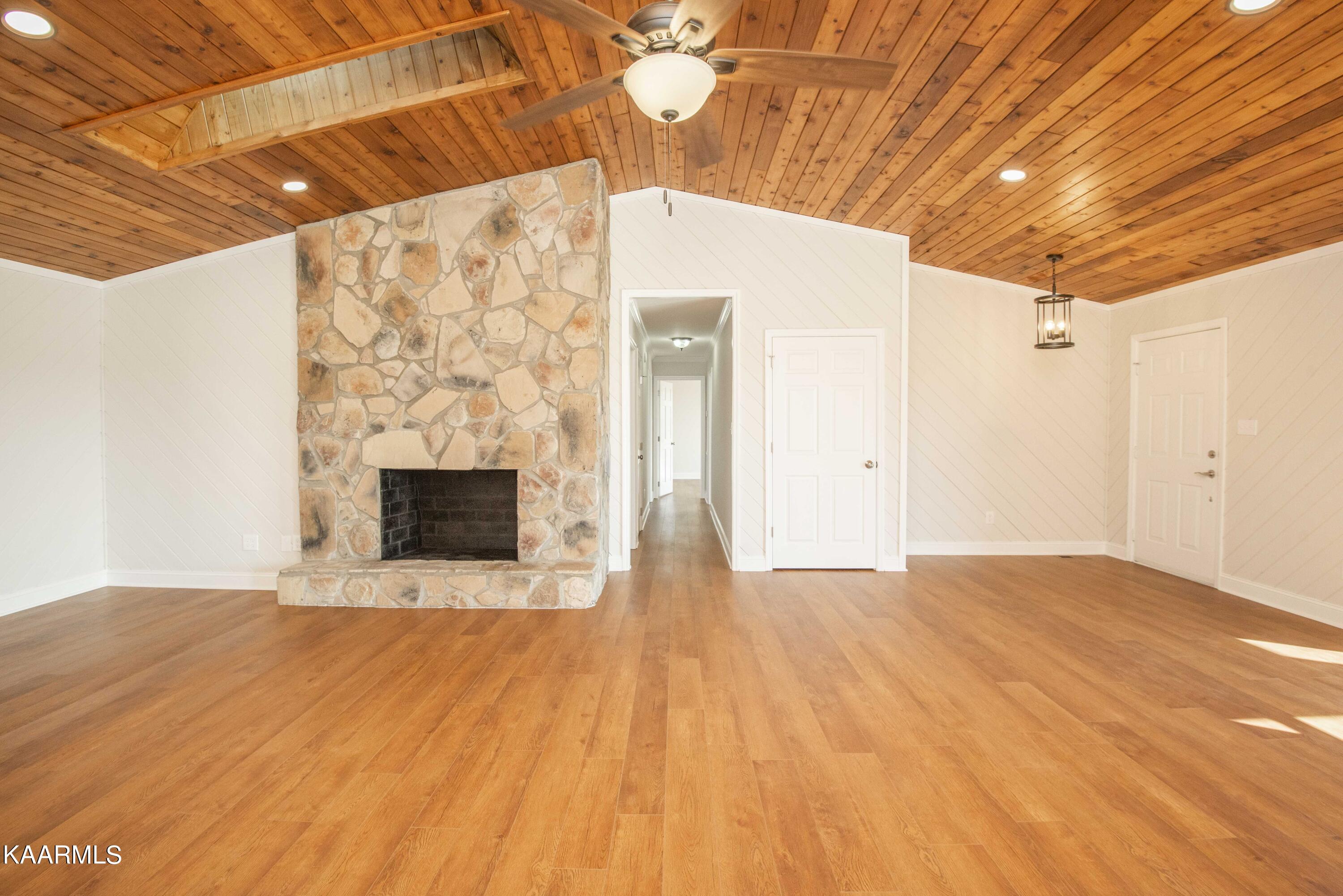8107 Coppock Road Corryton, TN 37721 - Photo 7 of 50 living_1