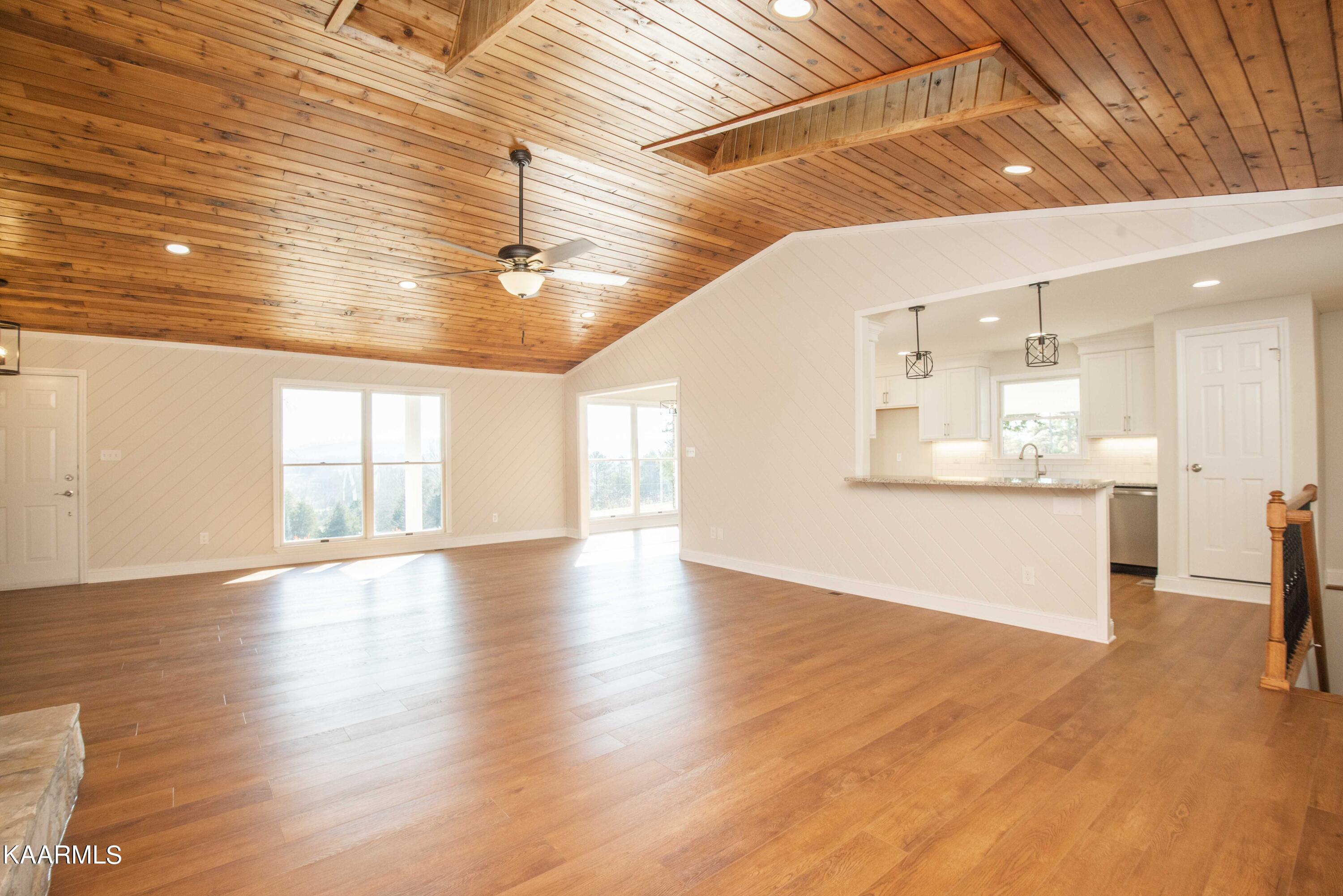 8107 Coppock Road Corryton, TN 37721 - Photo 10 of 50 living 5_1