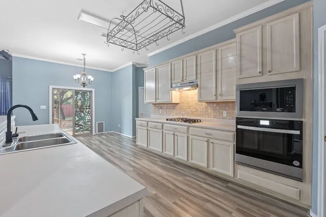 $574,900 | 15835 Garrison Circle, Austin, TX 78717