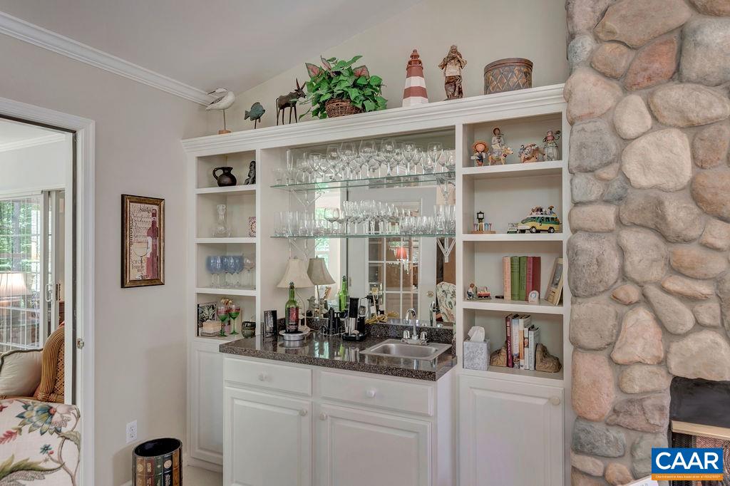31 Out Of Bounds Road Palmyra, VA 22963 - Photo 21 of 41 a dining room with furniture and a window