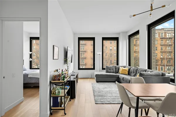$875,000 | 21-21 31st Street, Unit 2L | Astoria