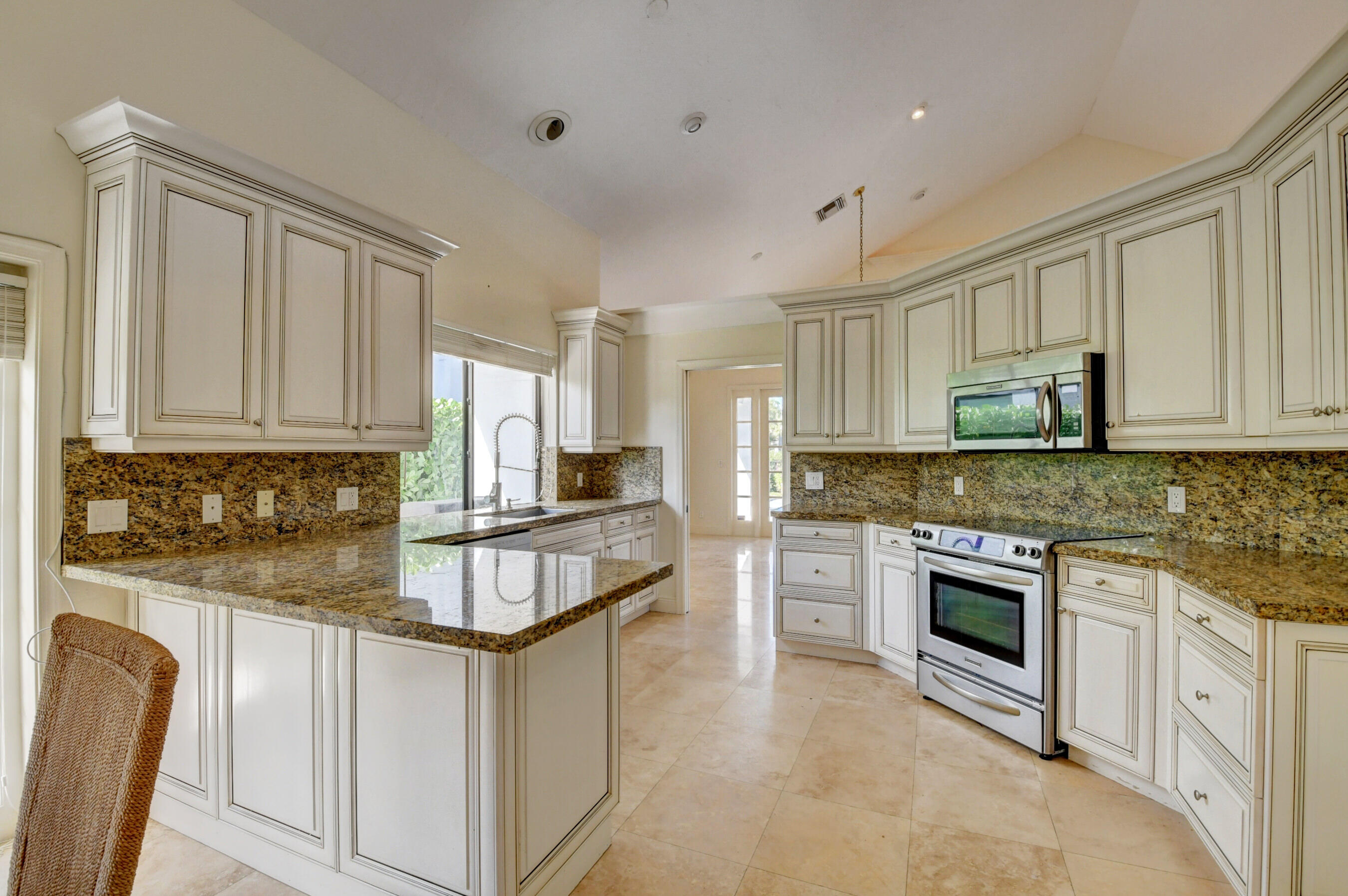 7247 Gateside Drive Boca Raton, FL 33496 - Photo 8 of 26 07_dsc_4186_87_88_89_90