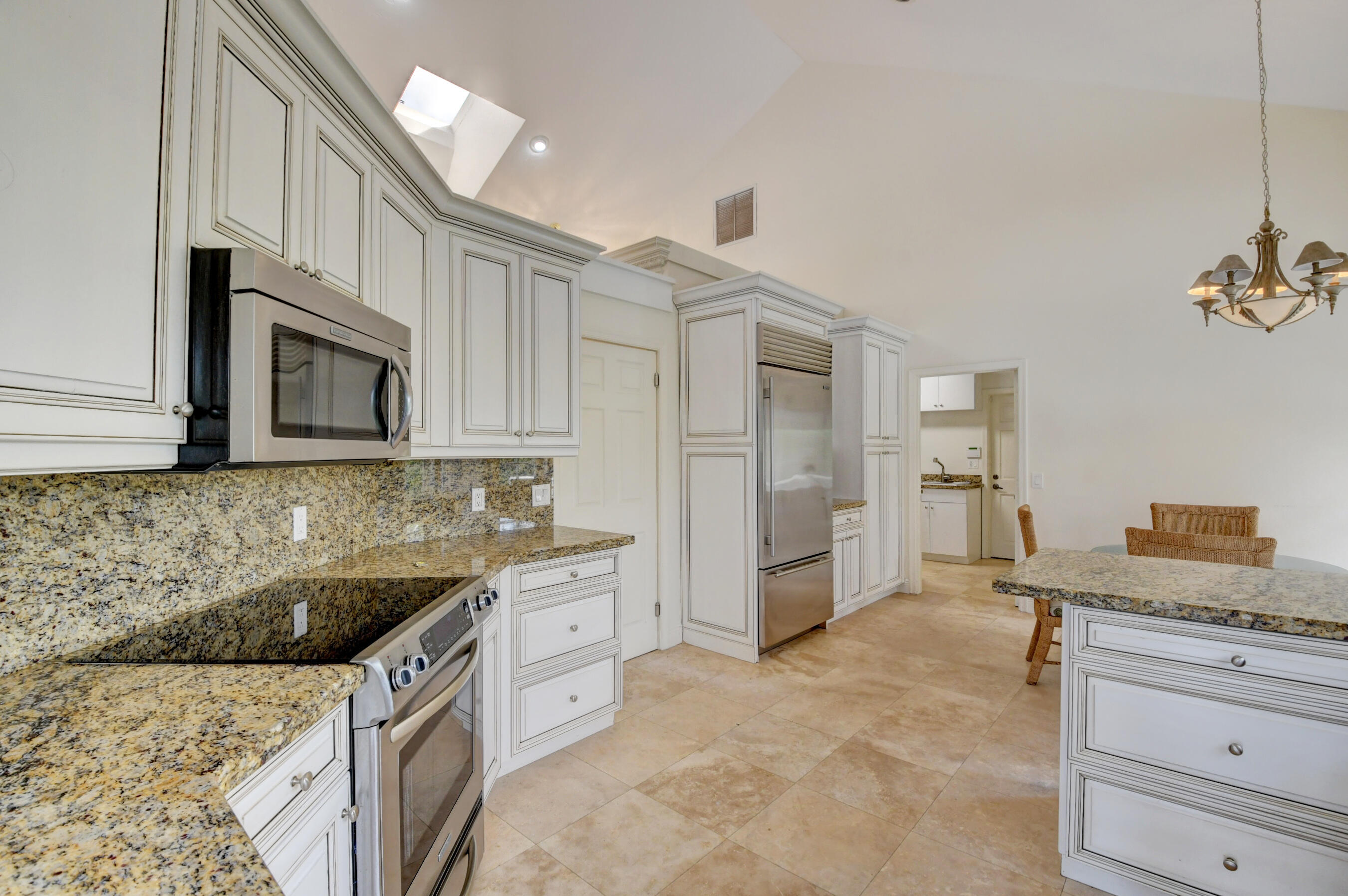 7247 Gateside Drive Boca Raton, FL 33496 - Photo 9 of 26 08_dsc_4166_67_68_69_70