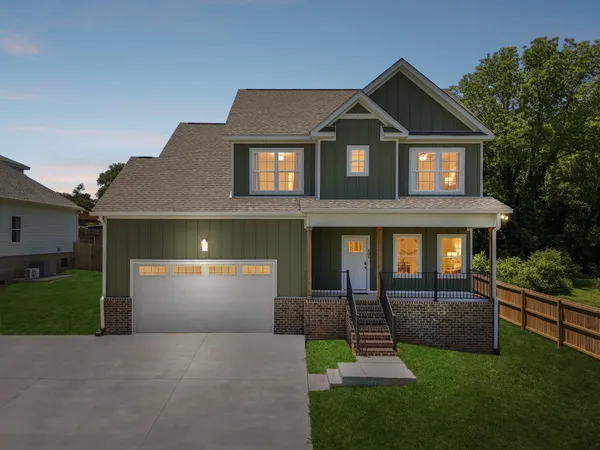 $499,900 | 805 North Jefferson Street, Winchester, TN 37398