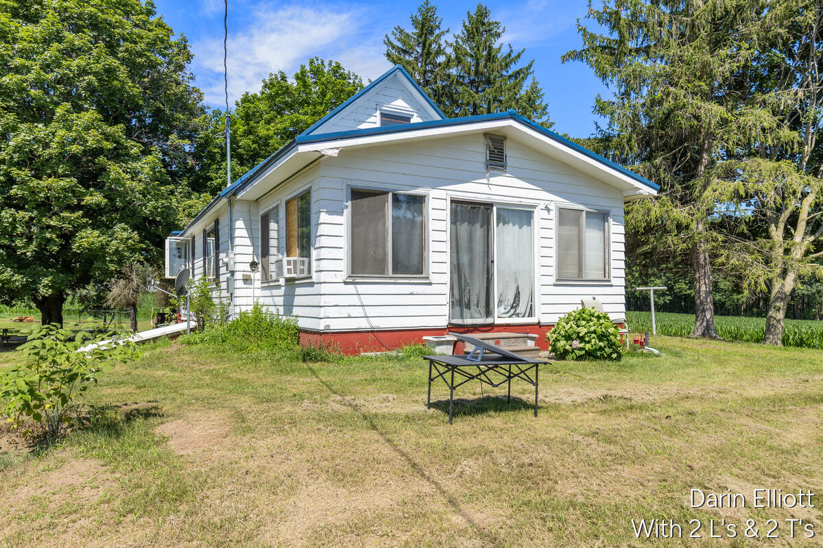 3703 Cedar Lake Road Northeast Edmore, MI 48829 - Photo 7 of 43 3703-Cedar_003
