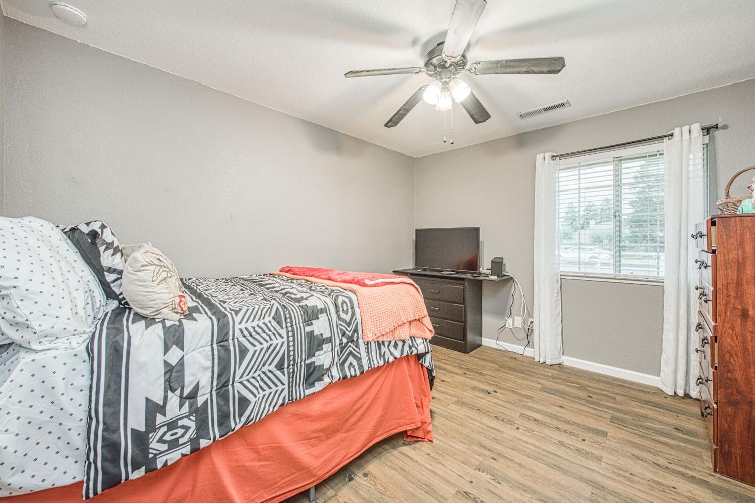 16564 La Canada Road Madera, CA 93636 - Photo 22 of 41 Gallery Image 22