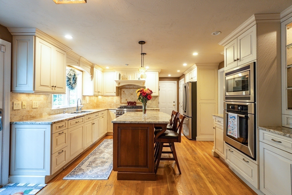 4 Plantation Road Mansfield, MA 02048 - Photo 7 of 42 Gallery Image 7