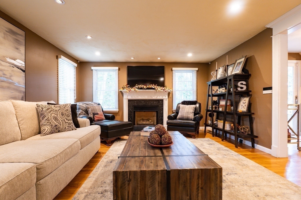 4 Plantation Road Mansfield, MA 02048 - Photo 8 of 42 Gallery Image 8