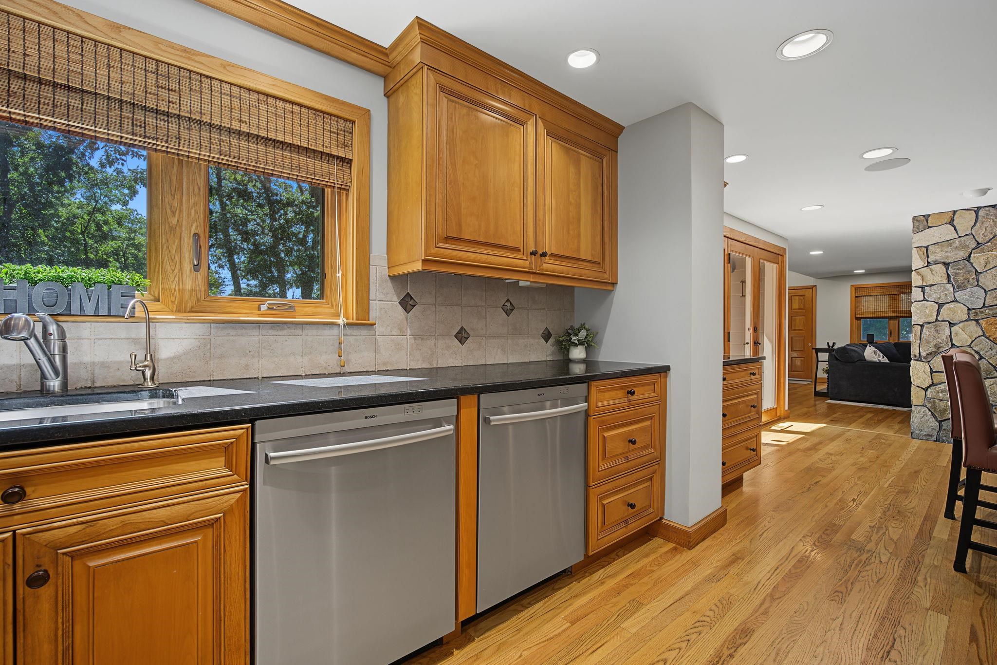 17 Galway Road Windham, NH 03087 - Photo 10 of 60 Gallery Image 10