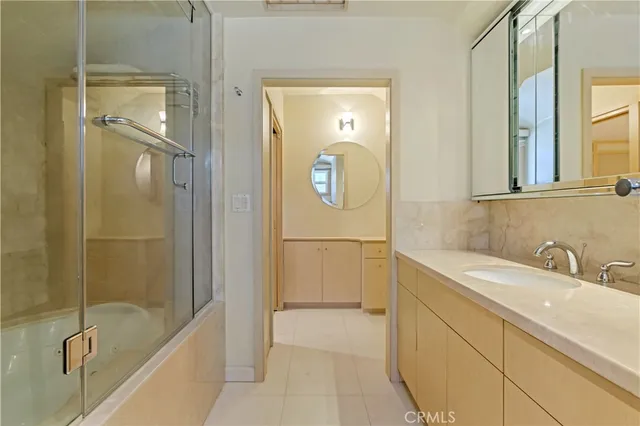 $7,880,000 | 434 South Irving Boulevard, Los Angeles, CA 90020