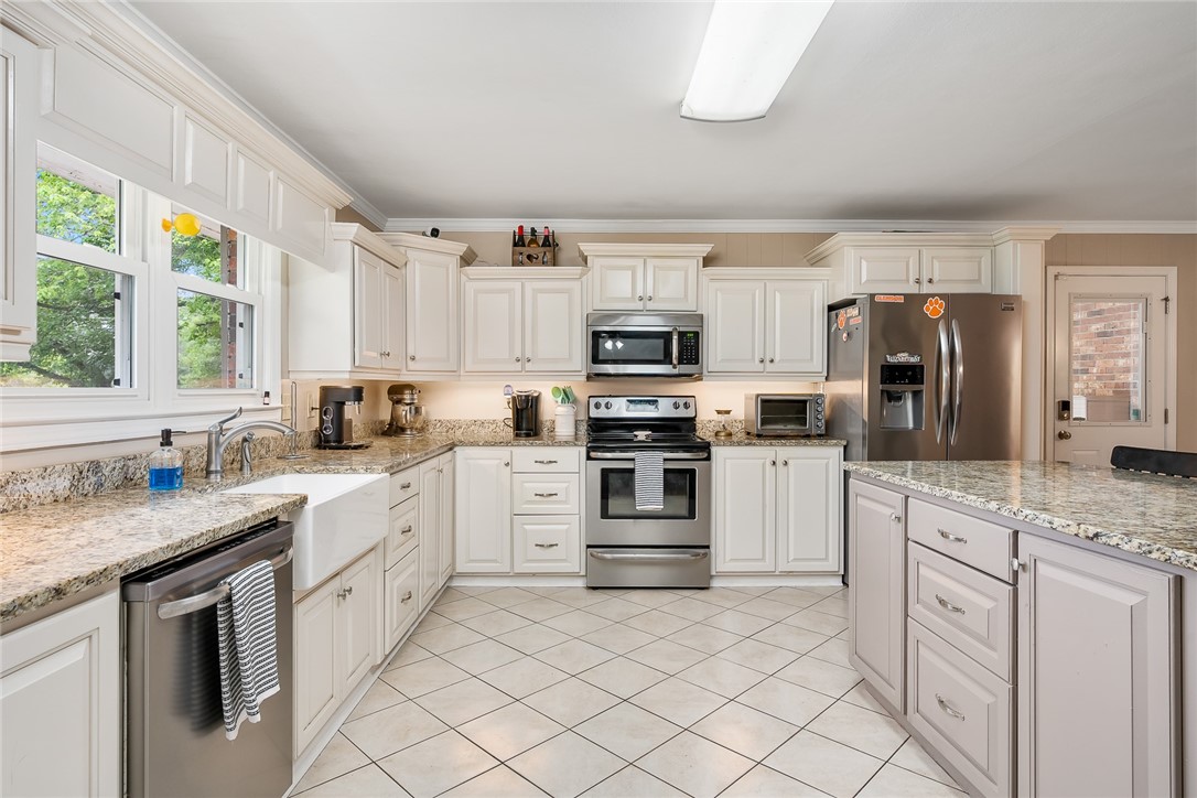 518 Docheno Road Belton, SC 29627 - Photo 12 of 36