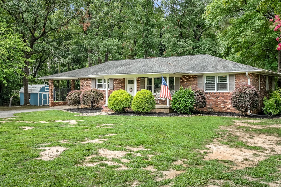 518 Docheno Road Belton, SC 29627 - Photo 4 of 36