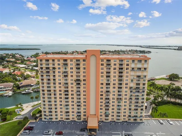 $3,000 | 4900 Brittany Drive South, Unit 1812, St. Petersburg, FL 33715