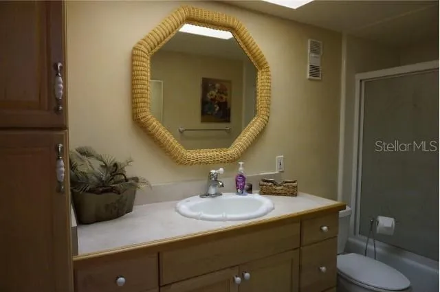 $3,000 | 4900 Brittany Drive South, Unit 1812, St. Petersburg, FL 33715