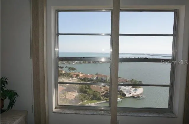 $3,000 | 4900 Brittany Drive South, Unit 1812, St. Petersburg, FL 33715