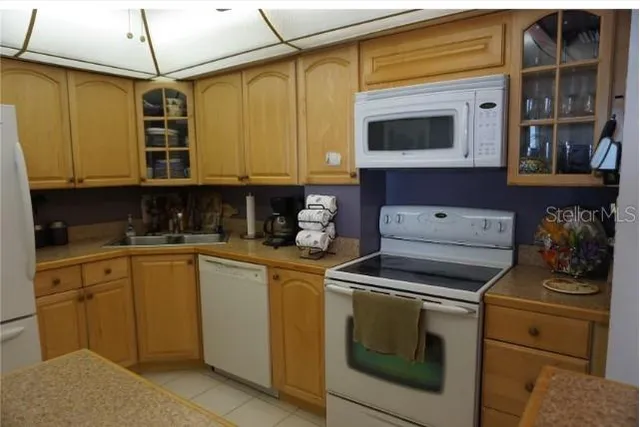 $3,000 | 4900 Brittany Drive South, Unit 1812, St. Petersburg, FL 33715