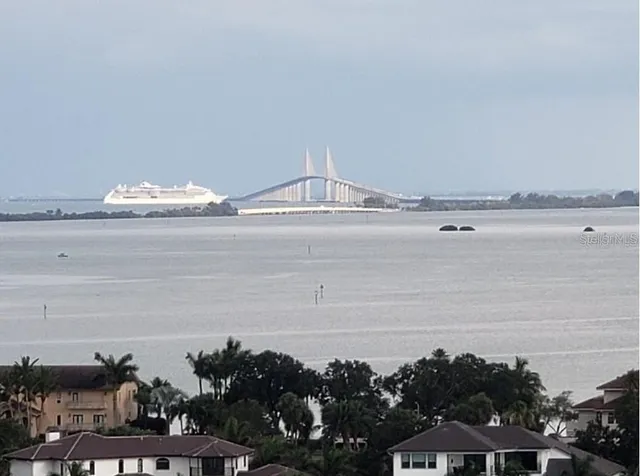 $3,000 | 4900 Brittany Drive South, Unit 1812, St. Petersburg, FL 33715