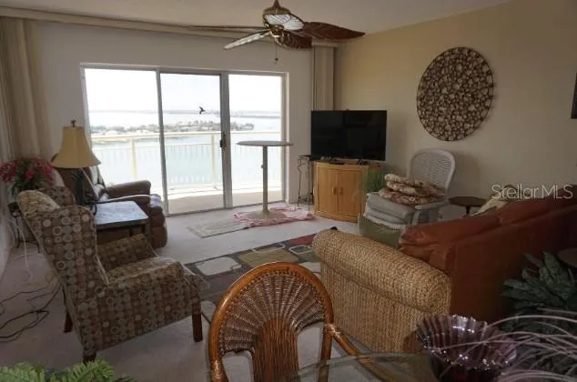 $3,000 | 4900 Brittany Drive South, Unit 1812, St. Petersburg, FL 33715