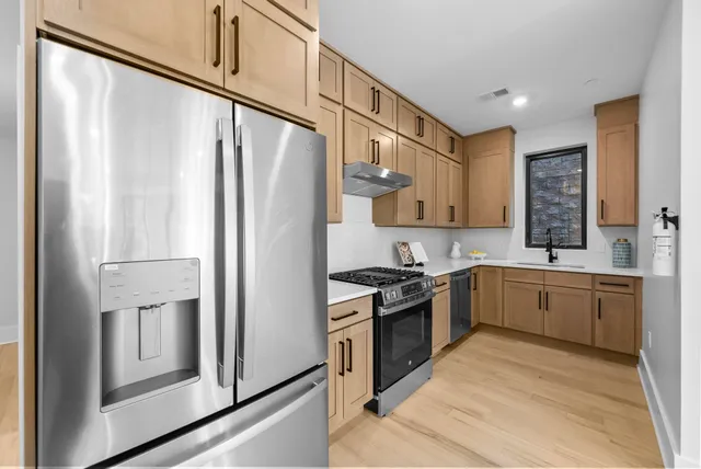 $674,900 | 124 Glenwood Avenue, Unit 2, Jersey City, NJ 07306