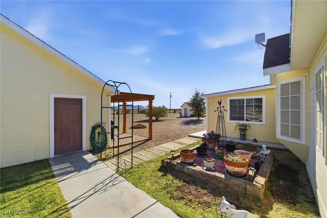 $425,000 | 3599 East Poplar Avenue, Amargosa Valley, NV 89020