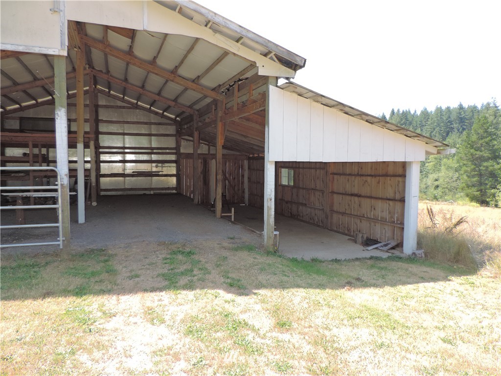 319 Kruger Road Onalaska, WA 98570 - Photo 4 of 20 Gallery Image 4