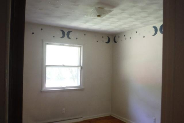 1417 Barney Road Kalamazoo, MI 49007 - Photo 12 of 19 bed1