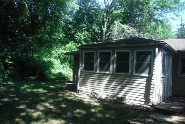 1417 Barney Road Kalamazoo, MI 49007 - Photo 4 of 19 rear2