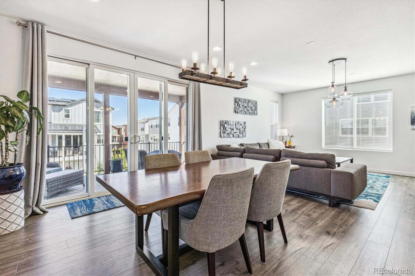 8899 Delacorte Street Highlands Ranch, CO 80129 - Photo 5 of 40 Gallery Image 5