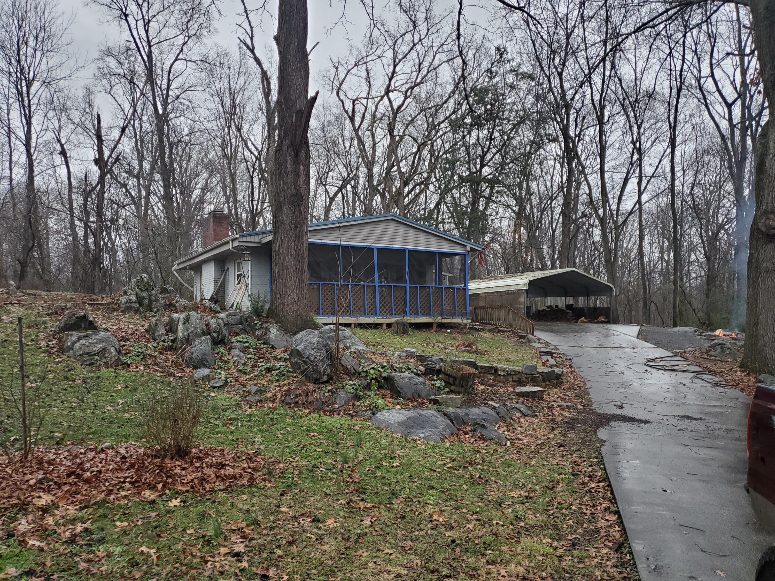 225 Cabindale Road Johnson City, TN 37615 - Photo 3 of 16 20200118_163500