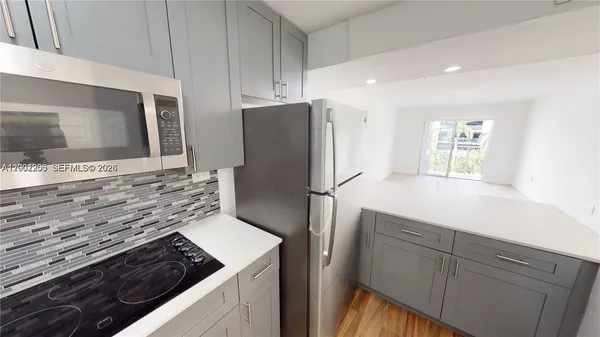 $2,250 | 453 Southwest 2nd Street, Unit 301C, Miami, FL 33130
