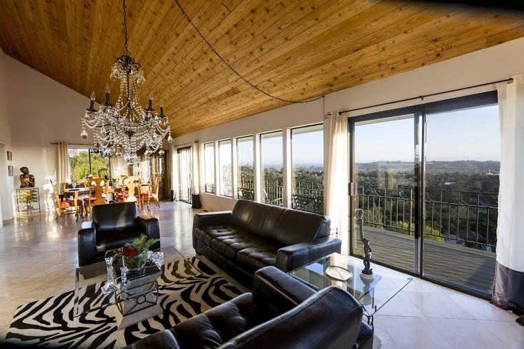 946 Cheltenham Road Santa Barbara, CA 93105 - Photo 14 of 29 Vaulted wood ceilings