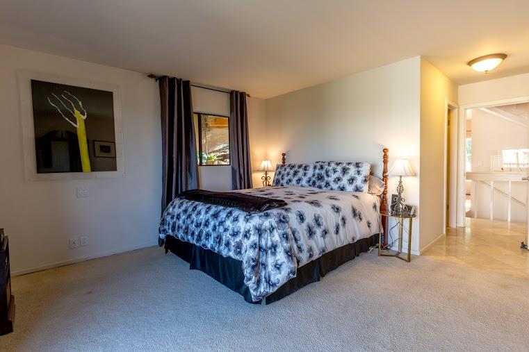946 Cheltenham Road Santa Barbara, CA 93105 - Photo 17 of 29 Master En-Suite